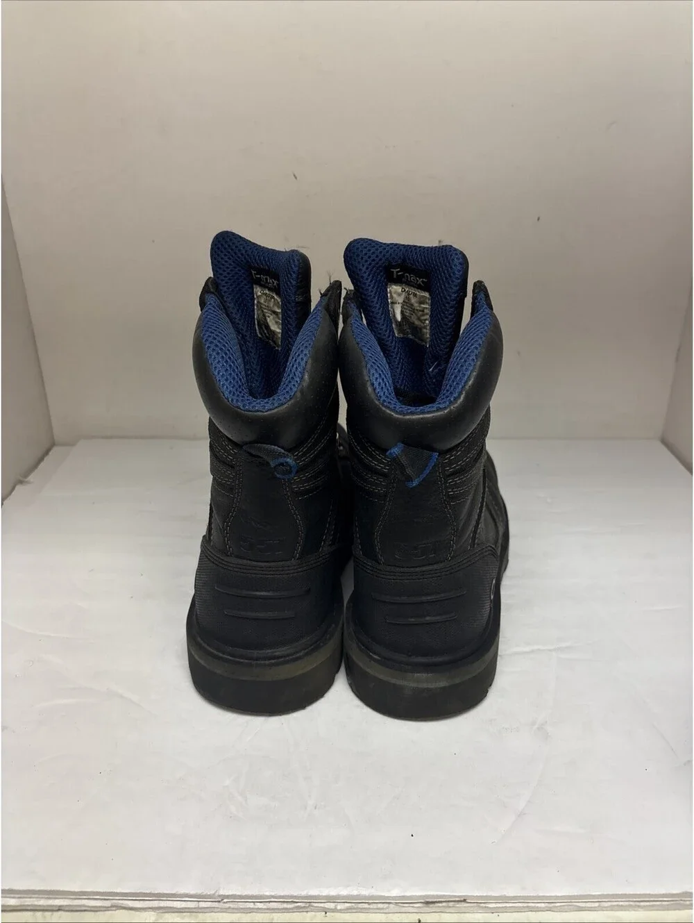 DAKOTA Men's 557 8